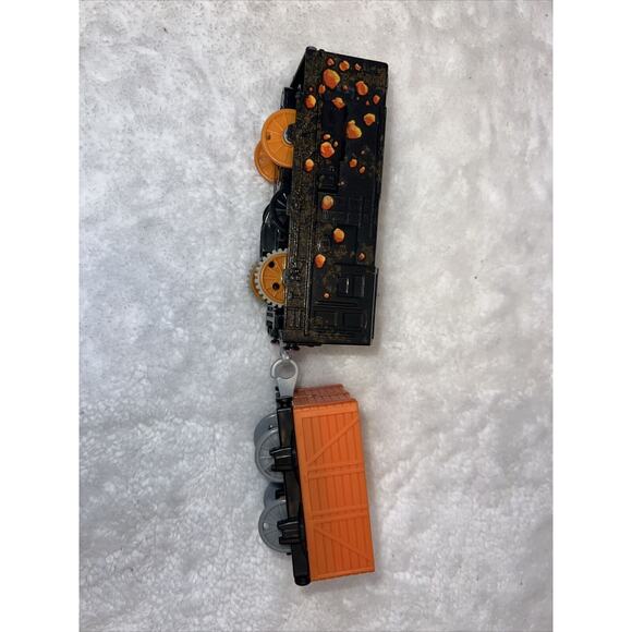 Thomas & Friends Trackmaster Tunnel Blast Track Set w Diesel Motorized Train - Picture 8 of 11